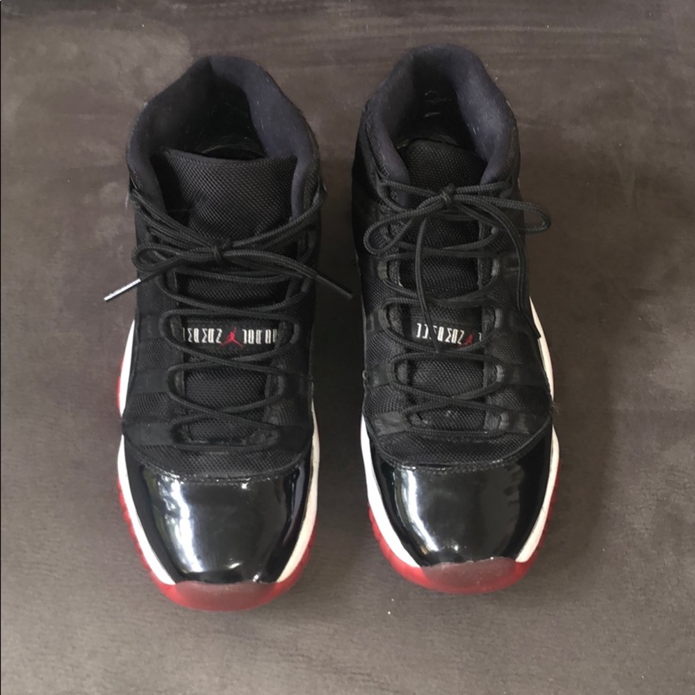 Jordan 11 Retro Low Bred